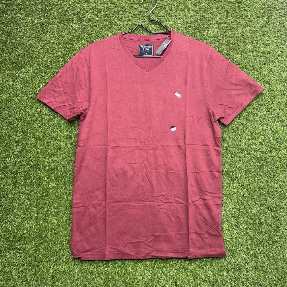 Abercrombie & Fitch Shirt Mens Medium Red V-Neck Cotton Short Sleeve White Moose